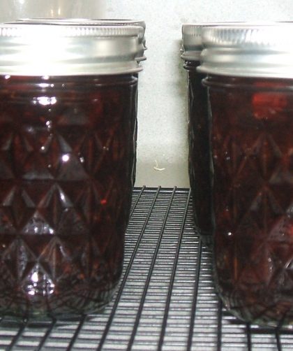 Half pint jars of Cran Cherry Sauce